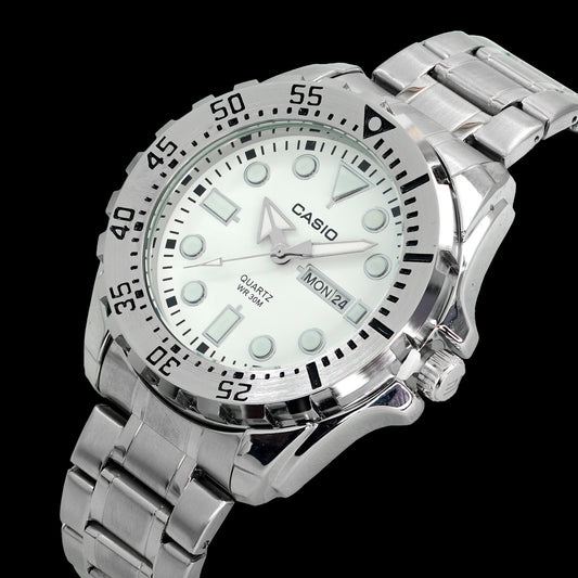 Casio Quartz Watch | CASIO C7 D